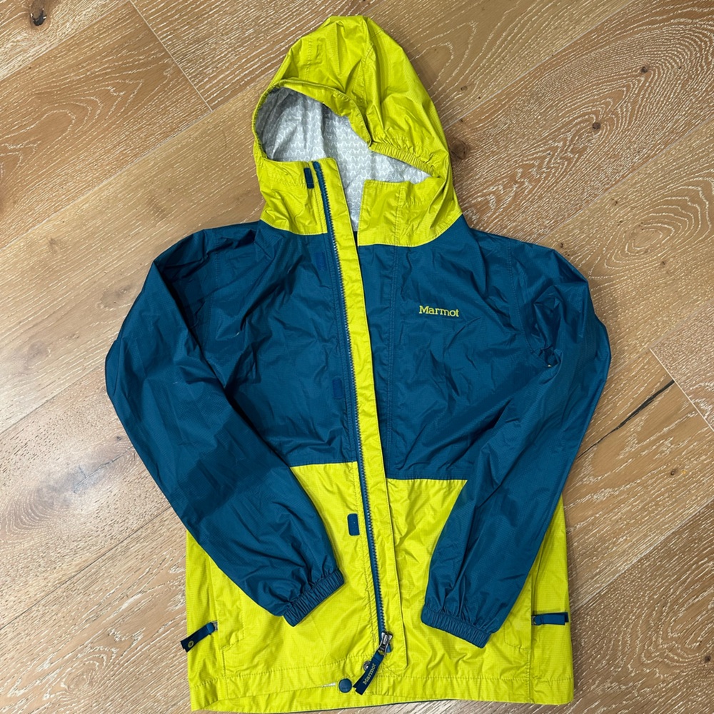 Marmot Green and Yellow BOYS LARGE Raincoat